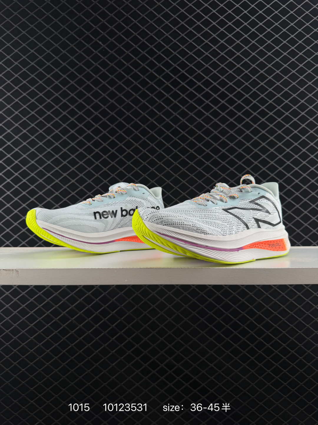 New Balance FuelCell Super Comp Trainer V2 NBV2